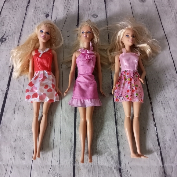 EUC Barbie 30+ item lot - Picture 2 of 9